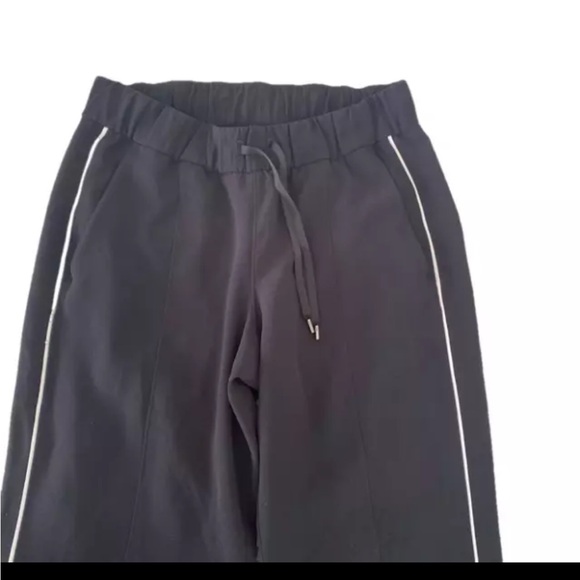 Lululemon On The Right Track Pants - Picture 3 of 5